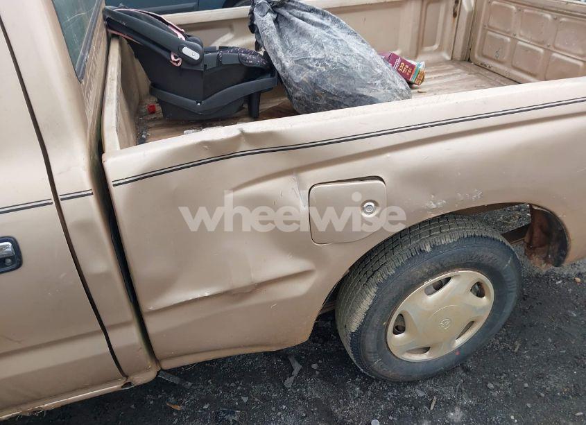 Photo 6 of 1999 Toyota Tacoma (VIN 4TANL42N4XZ400254)