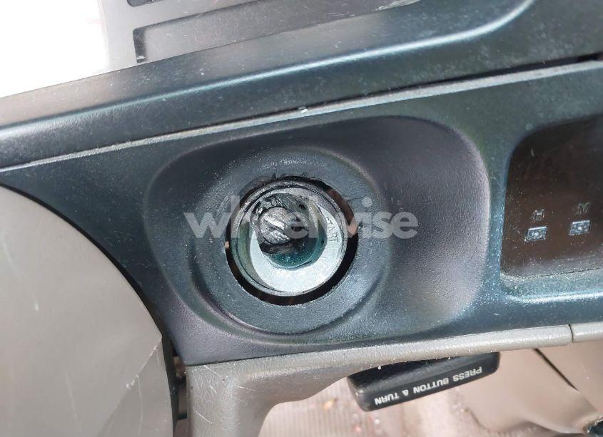 Photo 12 of 1998 Toyota Tacoma (VIN 4TANL42N6WZ067456)