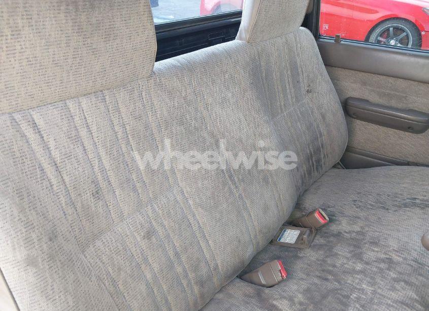 Photo 8 of 1998 Toyota Tacoma (VIN 4TANL42N6WZ067456)
