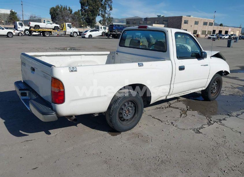 Photo 4 of 1999 Toyota Tacoma (VIN 4TANL42N6XZ516779)