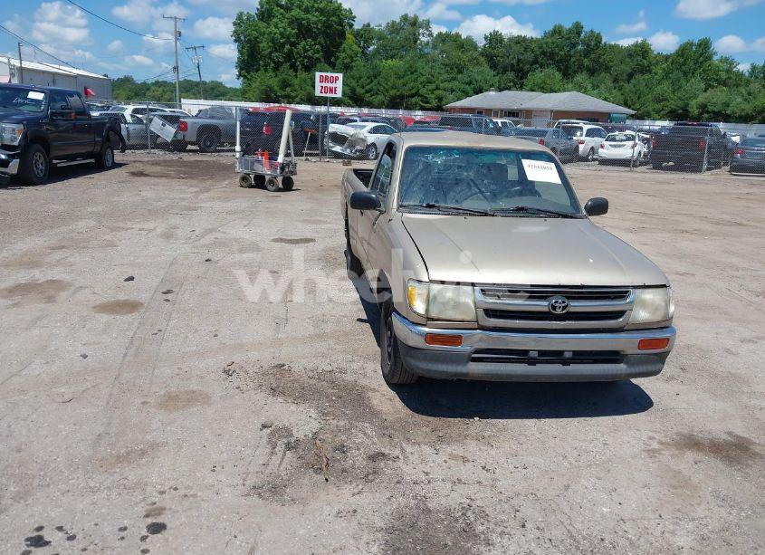 1997 Toyota Tacoma (VIN 4TANL42N8VZ326849) main photo