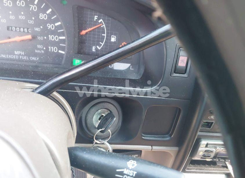 Photo 11 of 2000 Toyota Tacoma (VIN 4TANL42N9YZ653801)