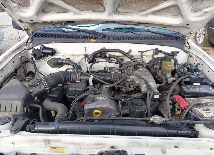 Photo 10 of 1999 Toyota Tacoma (VIN 4TANL42NXXZ403689)