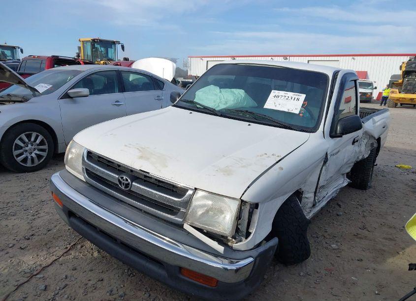 Photo 2 of 1999 Toyota Tacoma (VIN 4TANL42NXXZ403689)