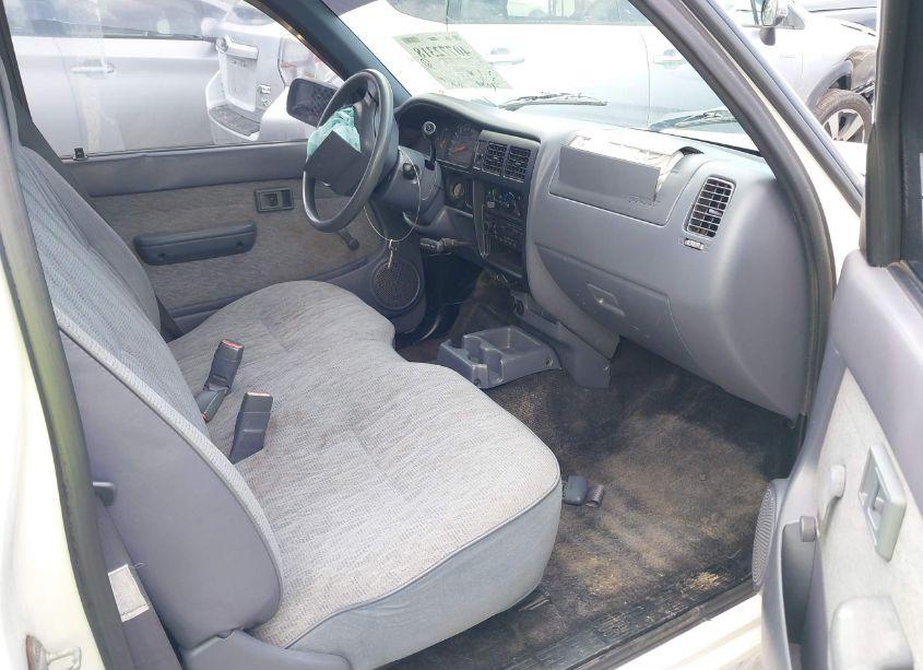 Photo 5 of 1999 Toyota Tacoma (VIN 4TANL42NXXZ403689)