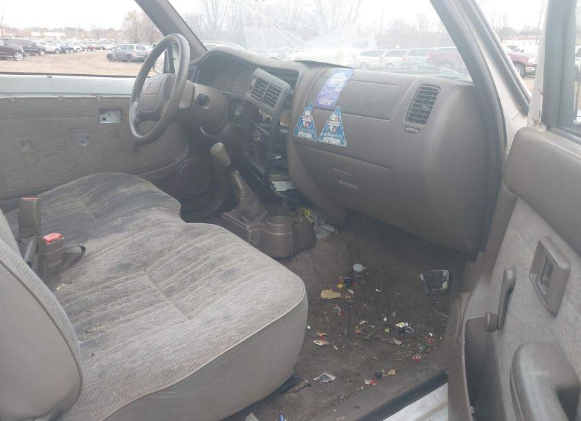 Photo 5 of 1999 Toyota Tacoma (VIN 4TANL42NXXZ406642)