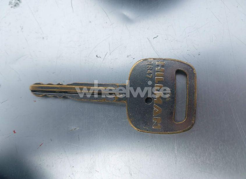Photo 11 of 2000 Toyota Tacoma (VIN 4TANL42NXYZ672373)