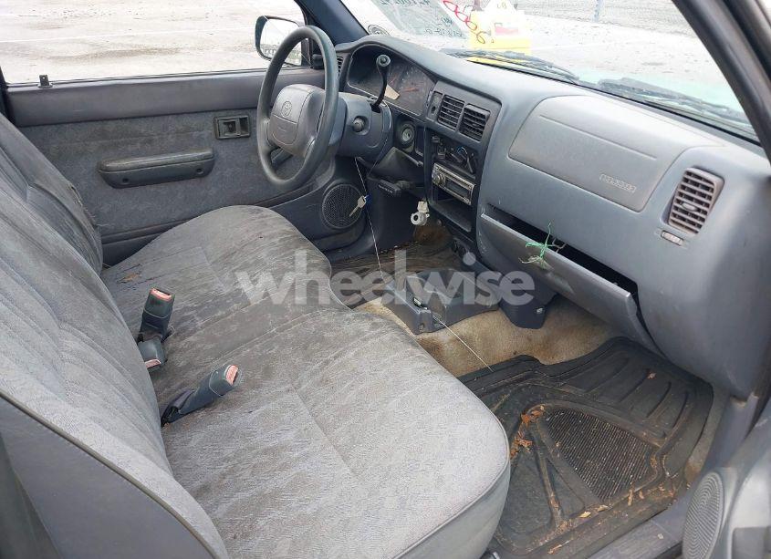 Photo 5 of 2000 Toyota Tacoma (VIN 4TANL42NXYZ672373)