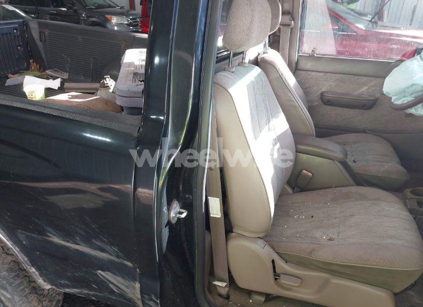 Photo 8 of 1999 Toyota Tacoma PRERUNNER (VIN 4TANM92N5XZ540999)