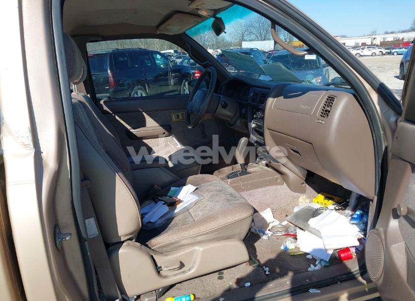 Photo 5 of 1999 Toyota Tacoma PRERUNNER (VIN 4TANM92N9XZ565680)