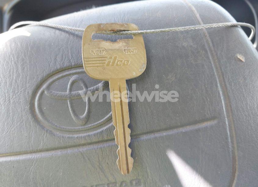 Photo 11 of 2000 Toyota Tacoma (VIN 4TAPM62N2YZ603159)