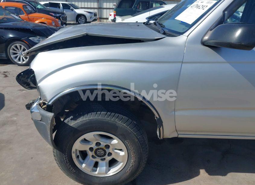 Photo 18 of 2000 Toyota Tacoma (VIN 4TAPM62N2YZ603159)