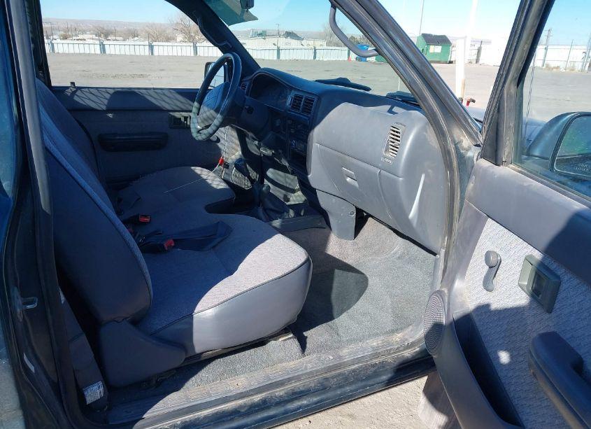Photo 5 of 1997 Toyota Tacoma (VIN 4TAPM62NXVZ268762)