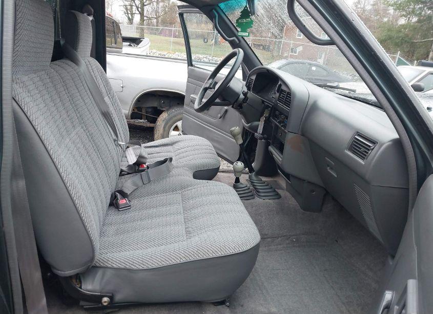 Photo 5 of 1993 Toyota Pickup 1/2 TON SHORT WHLBSE DX (VIN 4TARN01P2PZ098969)