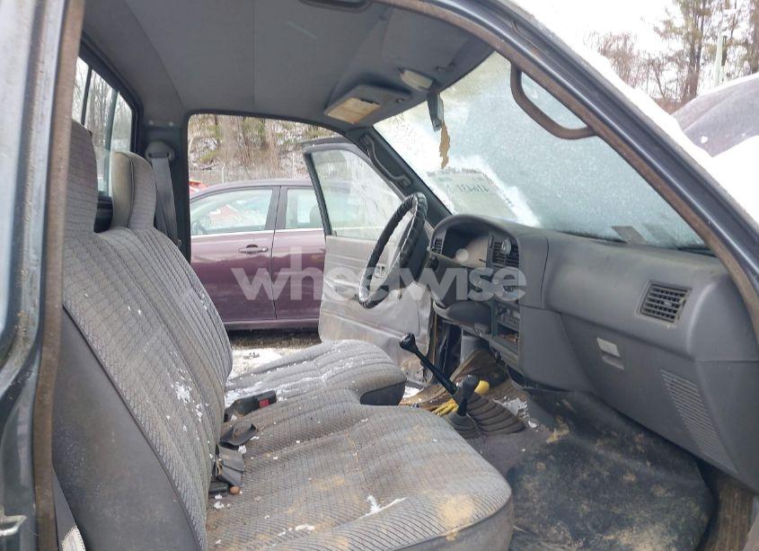 Photo 5 of 1993 Toyota Pickup 1/2 TON SHORT WHLBSE DX (VIN 4TARN01PXPZ133421)