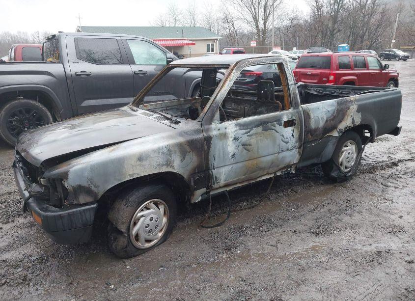 Photo 2 of 1992 Toyota Pickup 1/2 TON SHORT WHLBASE STB (VIN 4TARN81A1NZ039449)