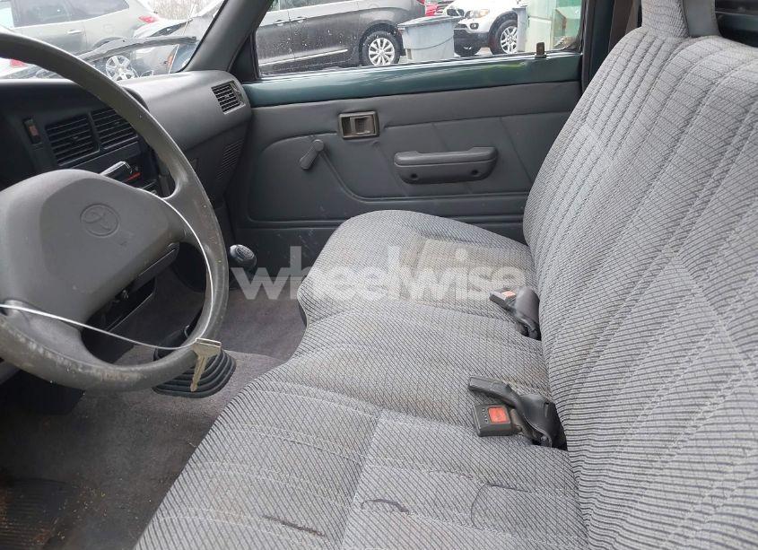 Photo 8 of 1992 Toyota Pickup 1/2 TON SHORT WHLBASE STB (VIN 4TARN81A2NZ042540)