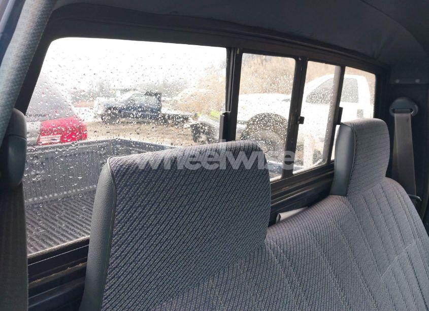 Photo 8 of 1992 Toyota Pickup 1/2 TON SHORT WHLBASE STB (VIN 4TARN81A4NZ007269)