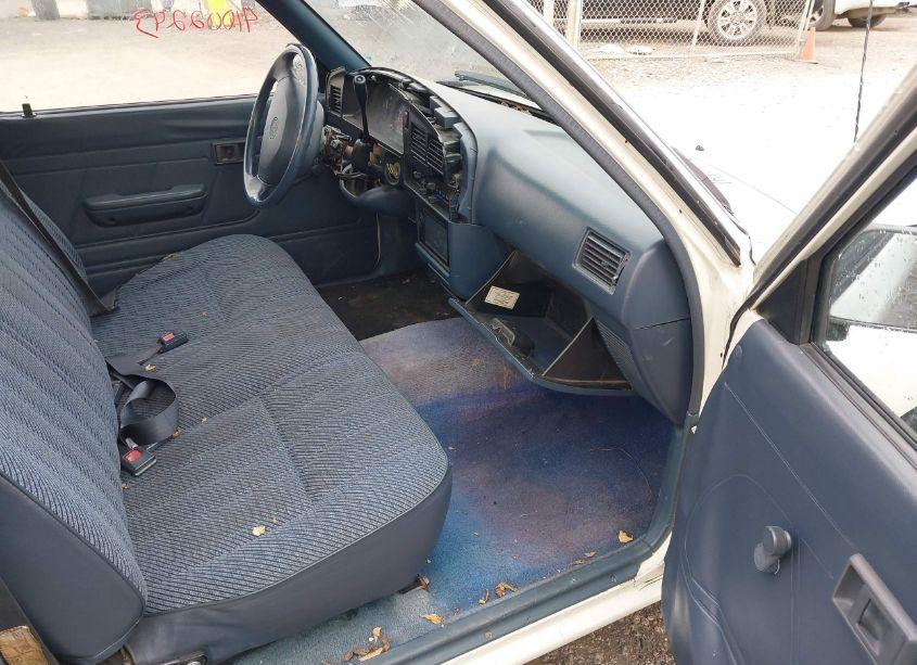 Photo 5 of 1993 Toyota Pickup 1/2 TON SHORT WHLBSE DX (VIN 4TARN81P2PZ132083)
