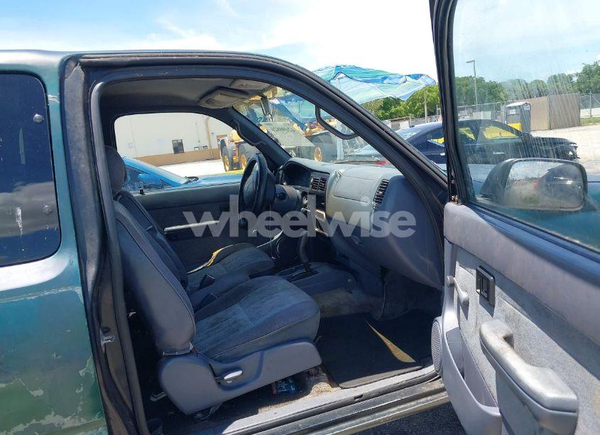 Photo 5 of 1999 Toyota Tacoma PRERUNNER (VIN 4TASM92N4XZ499378)