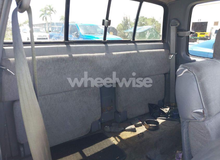 Photo 8 of 1999 Toyota Tacoma PRERUNNER (VIN 4TASM92N4XZ499378)