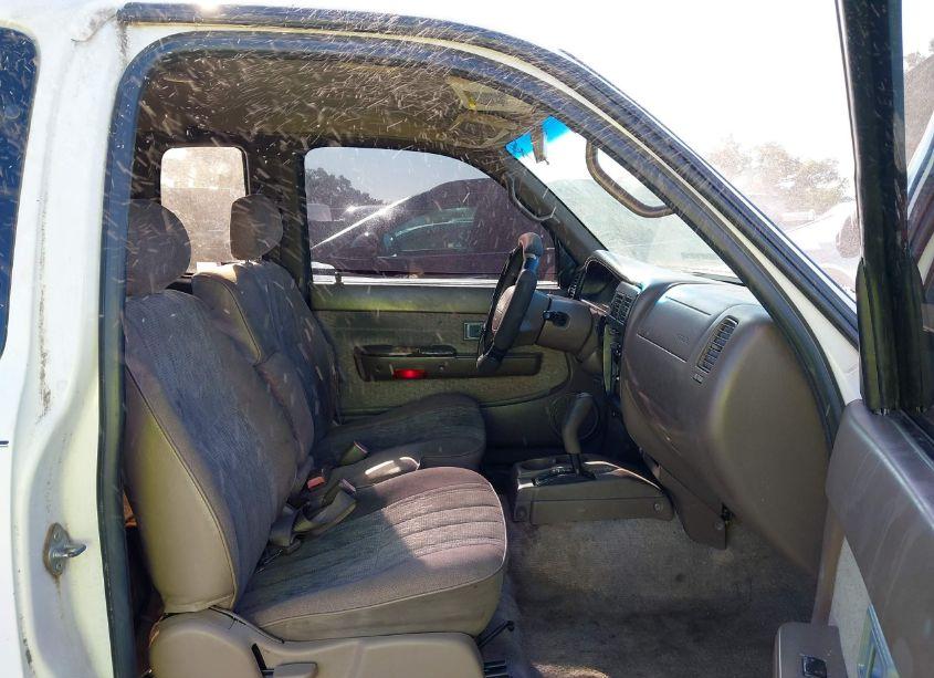 Photo 5 of 1999 Toyota Tacoma PRERUNNER (VIN 4TASM92N4XZ562639)