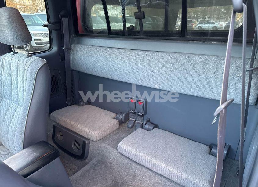 Photo 8 of 1999 Toyota Tacoma XTRACAB PRERUNNER (VIN 4TASM92N6XZ473476)