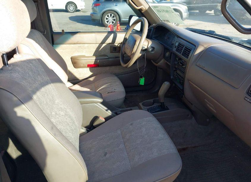Photo 5 of 2000 Toyota Tacoma PRERUNNER (VIN 4TASM92N7YZ638601)