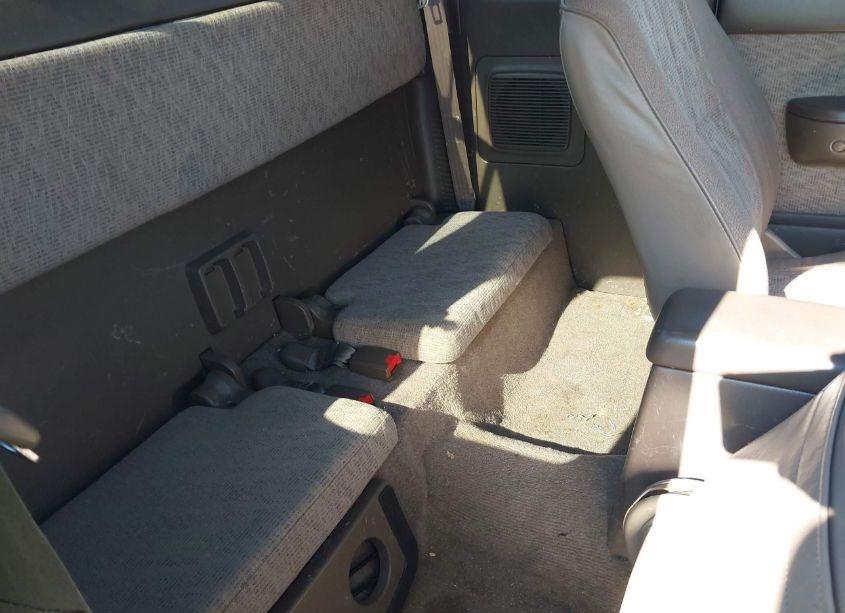Photo 8 of 1999 Toyota Tacoma PRERUNNER (VIN 4TASM92N8XZ470501)