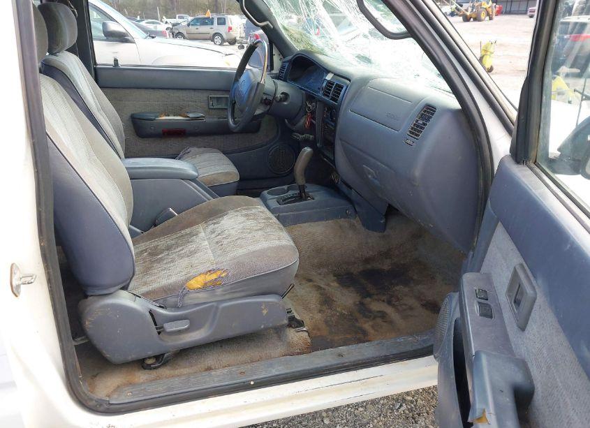 Photo 5 of 1999 Toyota Tacoma PRERUNNER (VIN 4TASM92N9XZ565729)