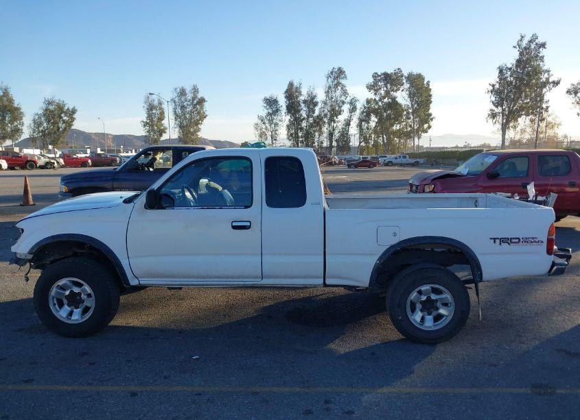 Photo 14 of 2000 Toyota Tacoma PRERUNNER V6 (VIN 4TASN92N5YZ645897)
