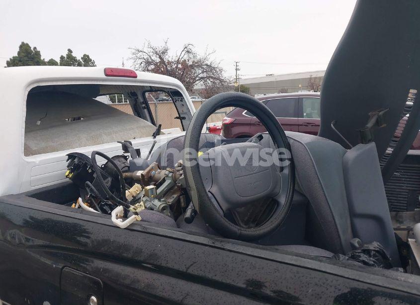 Photo 14 of 1999 Toyota Tacoma PRERUNNER V6 (VIN 4TASN92N8XZ557568)