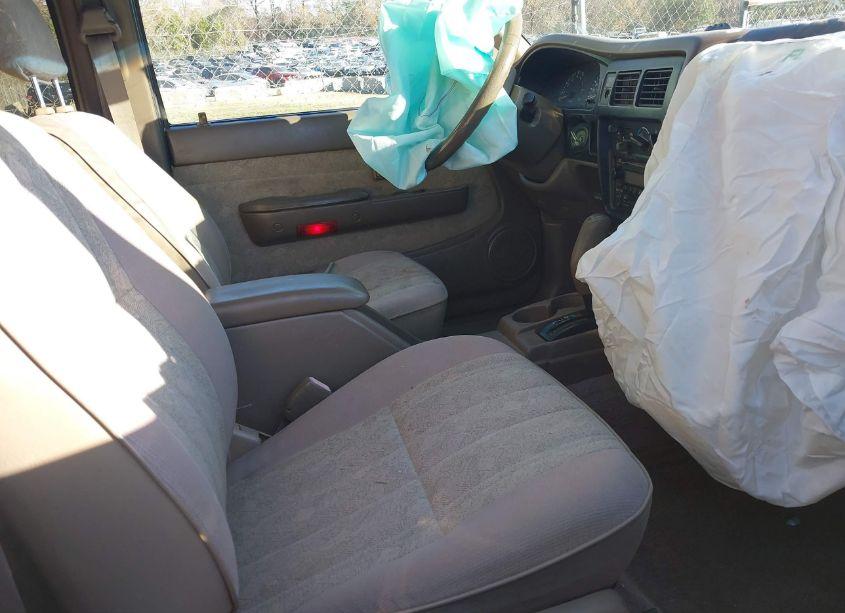 Photo 5 of 2000 Toyota Tacoma PRERUNNER V6 (VIN 4TASN92N9YZ634465)