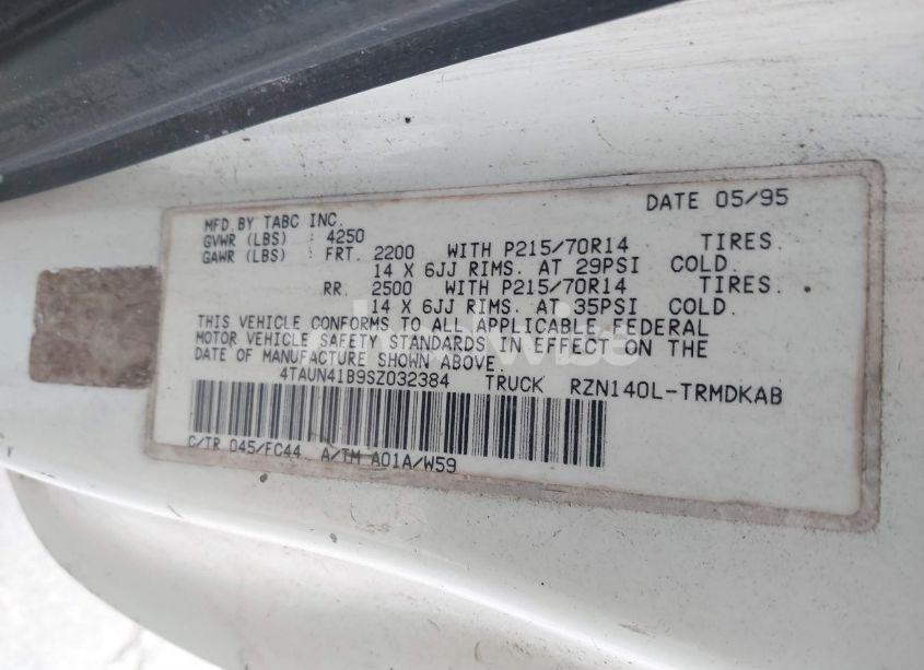 Photo 9 of 1995 Toyota Tacoma (VIN 4TAUN41B9SZO32384)