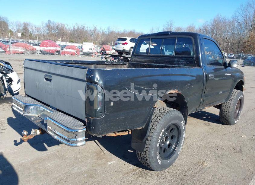 Photo 4 of 1995 Toyota Tacoma (VIN 4TAUN61C9SZ065809)