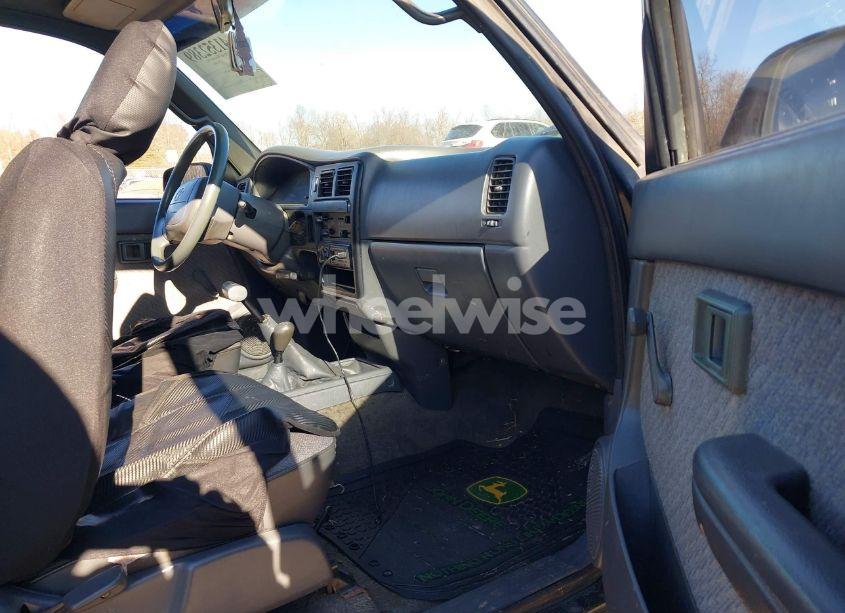 Photo 5 of 1995 Toyota Tacoma (VIN 4TAUN61C9SZ065809)