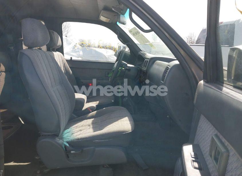 Photo 5 of 1995 Toyota Tacoma XTRACAB (VIN 4TAUN73C4SZ015905)