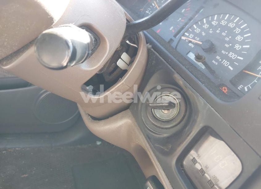Photo 11 of 1998 Toyota Tacoma (VIN 4TAVL52N0WZ094089)