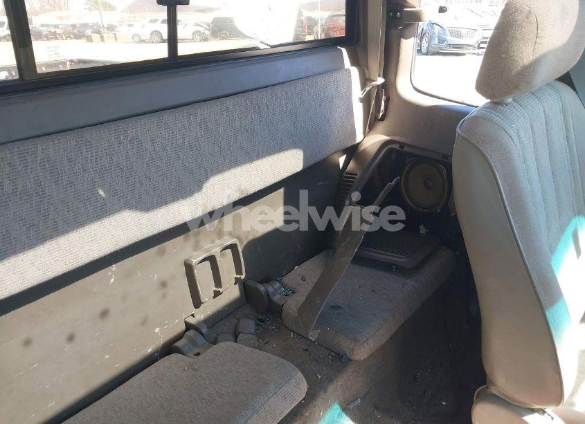 Photo 8 of 1998 Toyota Tacoma (VIN 4TAVL52N0WZ094089)