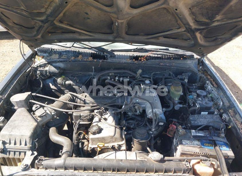 Photo 10 of 1999 Toyota Tacoma N/A (VIN 4TAVL52N1XZ451779)