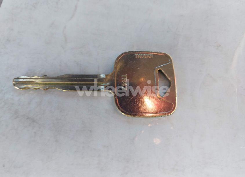 Photo 11 of 2000 Toyota Tacoma (VIN 4TAVL52N1YZ576718)