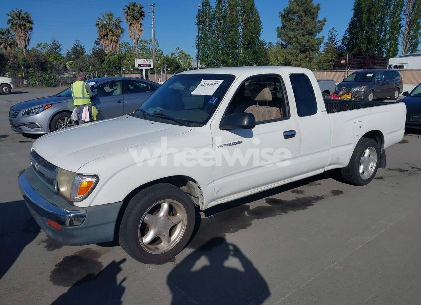 Photo 2 of 2000 Toyota Tacoma (VIN 4TAVL52N1YZ576718)