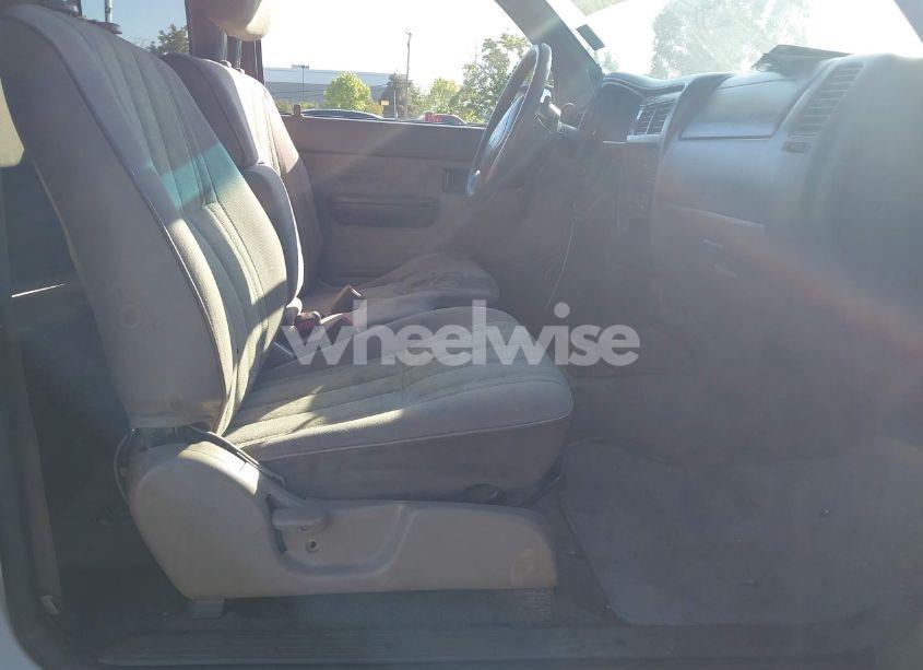 Photo 5 of 2000 Toyota Tacoma (VIN 4TAVL52N1YZ576718)