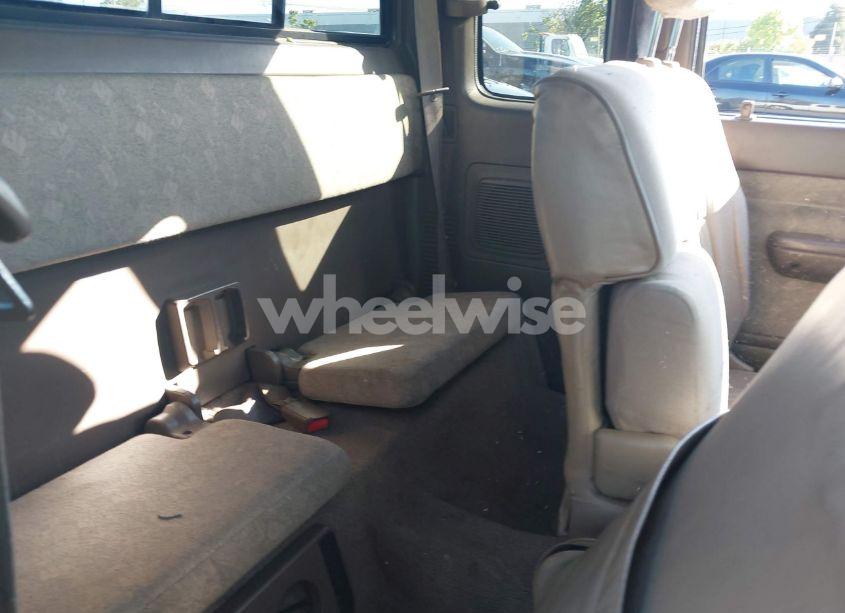 Photo 8 of 2000 Toyota Tacoma (VIN 4TAVL52N1YZ576718)