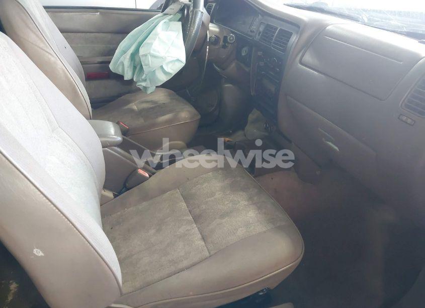 Photo 5 of 2000 Toyota Tacoma (VIN 4TAVL52N2YZ684135)