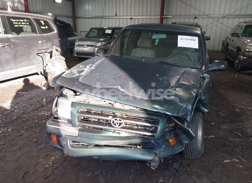 Photo 6 of 2000 Toyota Tacoma (VIN 4TAVL52N2YZ684135)