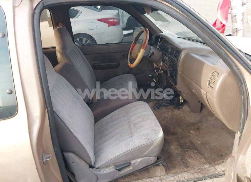 Photo 5 of 1996 Toyota Tacoma XTRACAB (VIN 4TAVL52N3TZ114086)