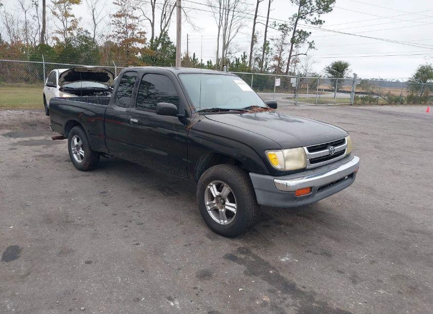 1999 Toyota Tacoma (VIN 4TAVL52N3XZ410828) main photo