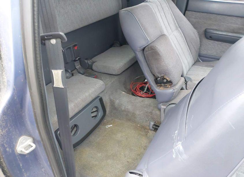 Photo 8 of 1999 Toyota Tacoma (VIN 4TAVL52N3XZ410828)