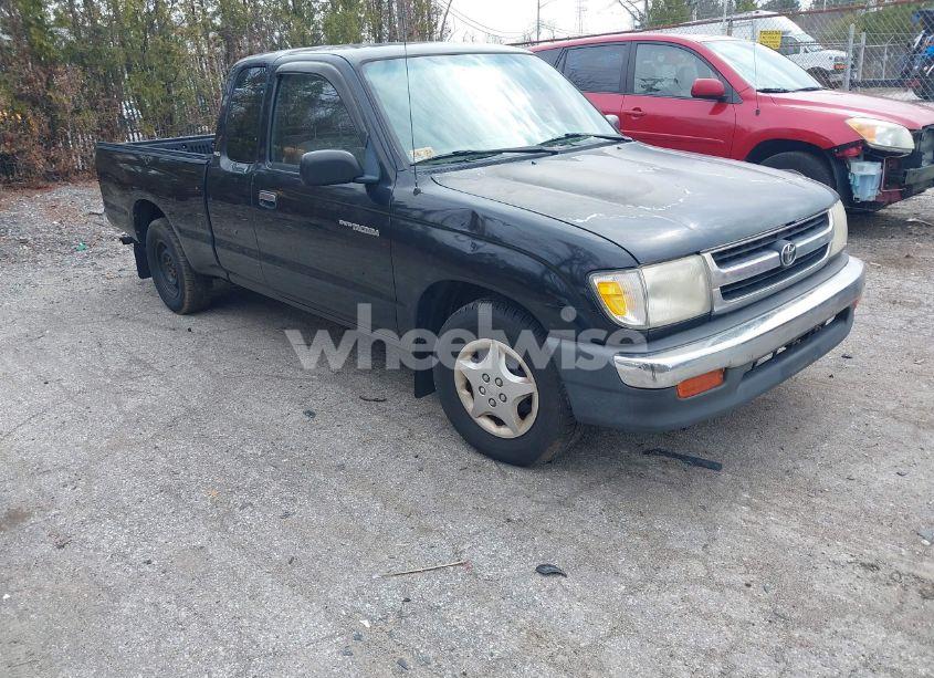 1998 Toyota Tacoma (VIN 4TAVL52N4WZ004085) main photo